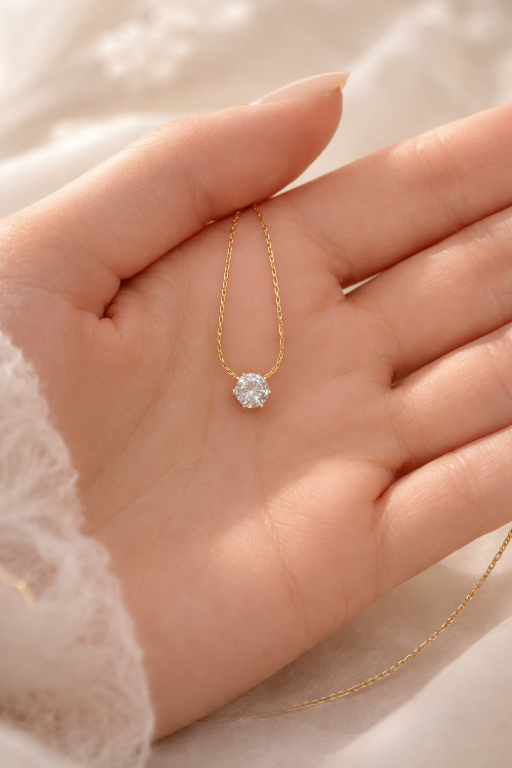 Élise Solitaire Necklace