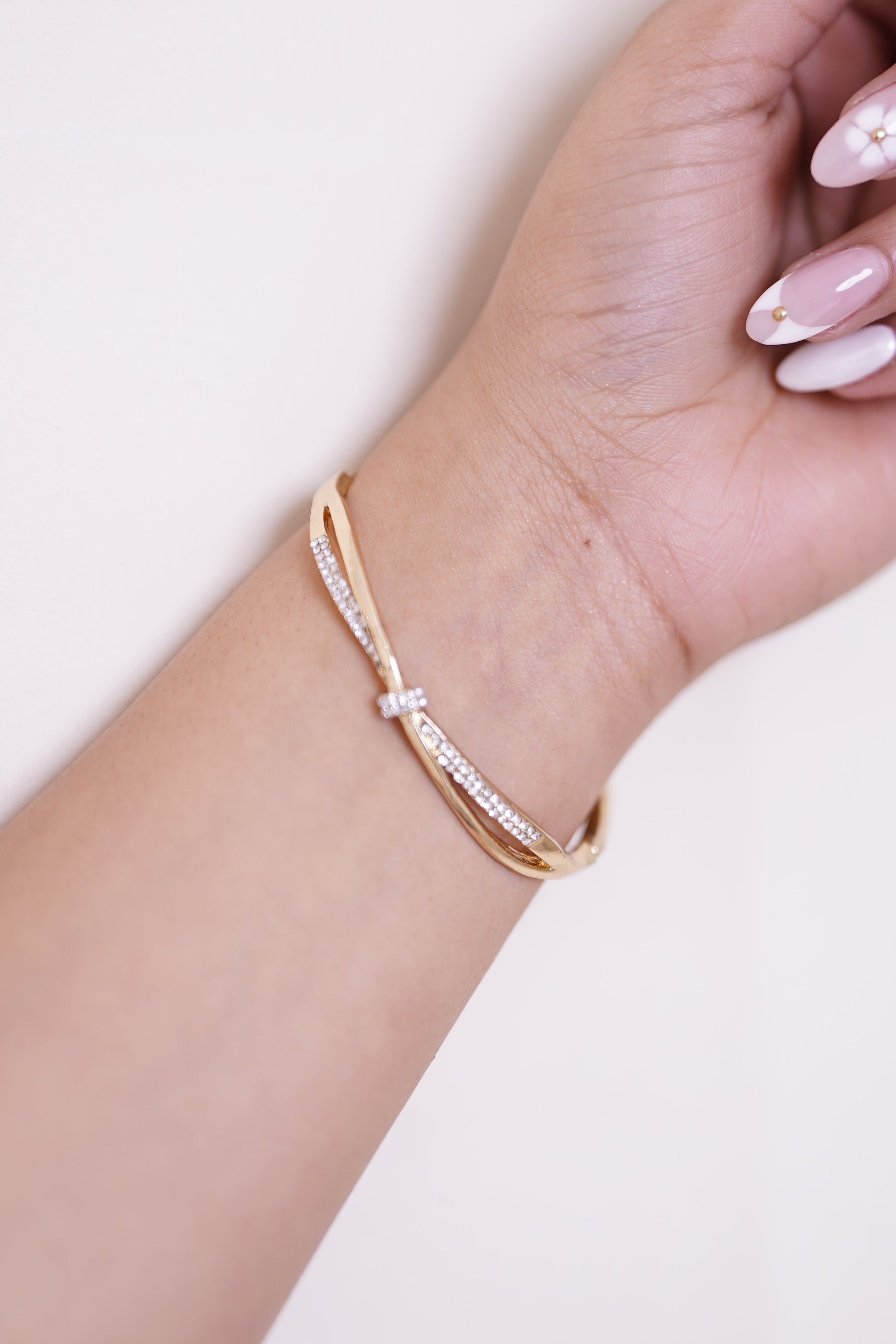 Lumière Curve Cuff